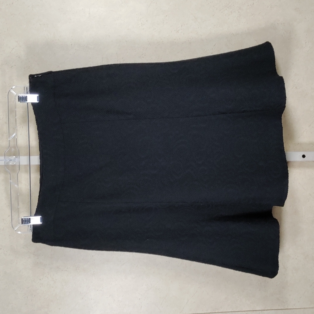 I199 Armani Collezioni black mostly wool skirt 44 / 8